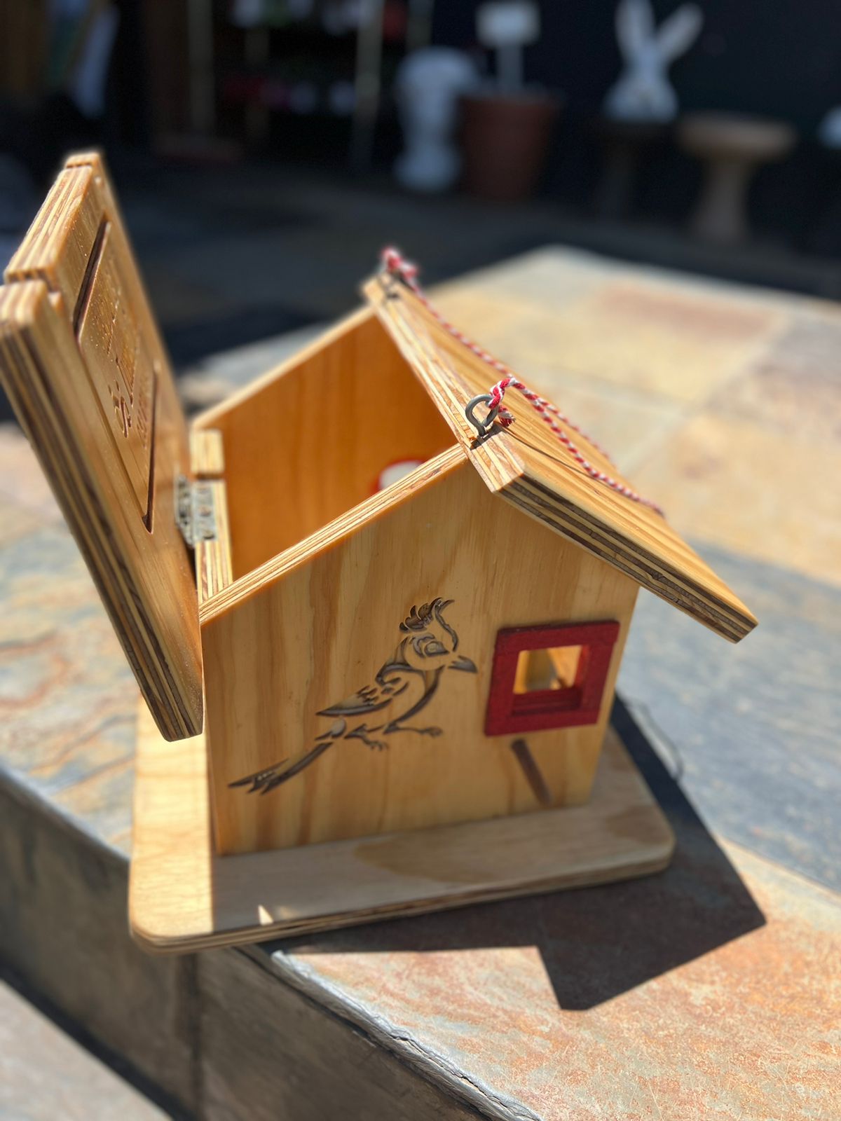Hanging Wooden Bird House Feeder